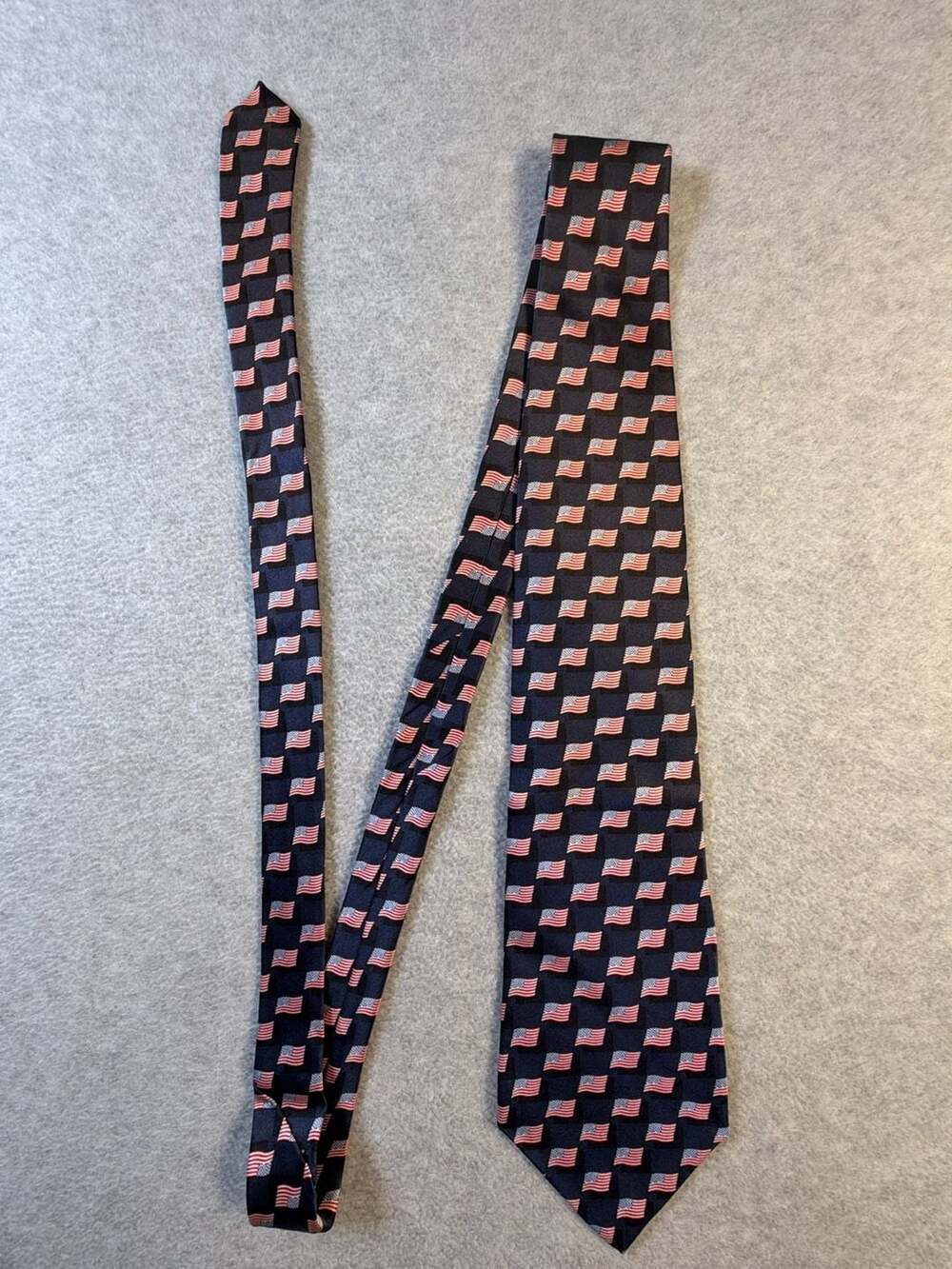 Stonehenge 100% Silk American Flag Pattern Men's Necktie